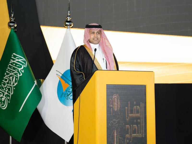 أمير منطقة جازان يرعى حفلَ تخريج الدفعة الـ(21) من طلبة جامعة جازان