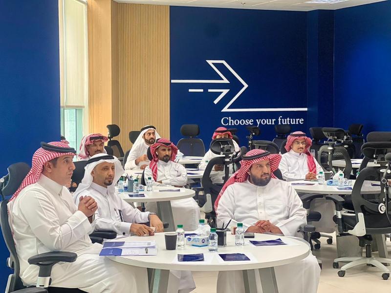 الأستاذ الدكتور: عبداللطيف دورة إدارة الوقت وترتيب الأولويات وإدارة الضغوط