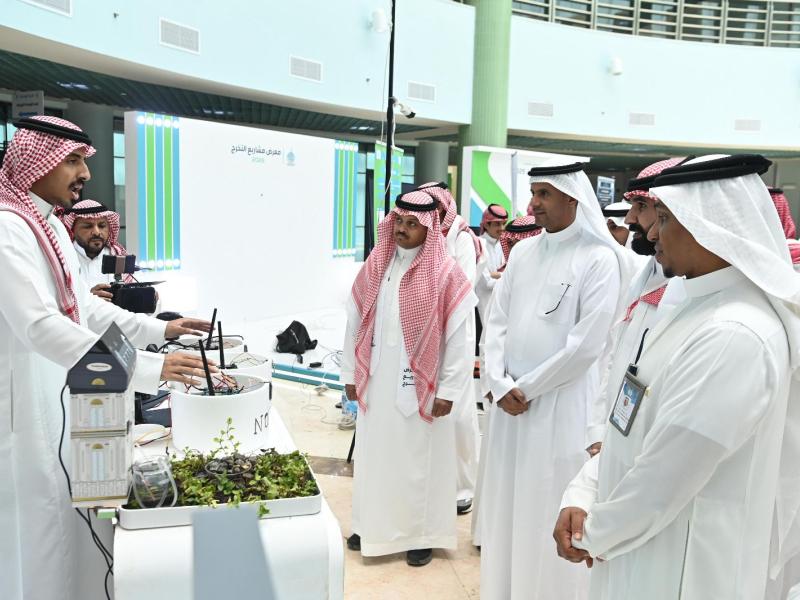 105 مشاريع ابتكارية لطلبة كلية الهندسة وعلوم الحاسب بجامعة جازان