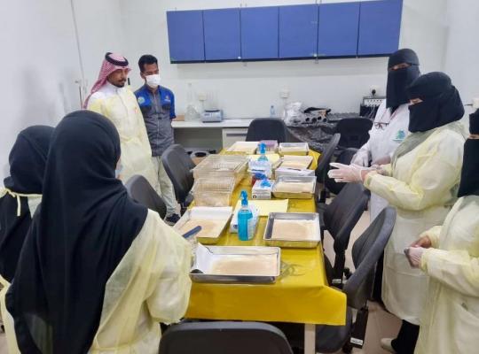 جامعة جازان تنظّم ورشة تدريبية متخصصة في استخدام ورعاية حيوانات التجارب لتعزيز جودة البحوث الصحية