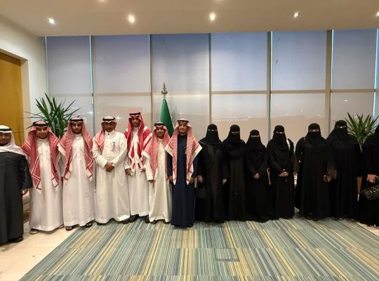 زيارة طلابية لنادي الكلية التطبيقية إلى هيئة التراث