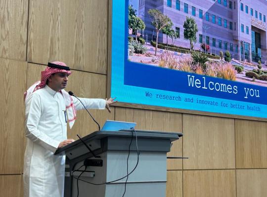 مركز البحوث الصحية يستقبل طالبات المختبرات الطبية